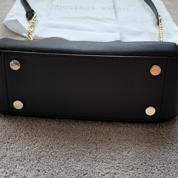 MICHAEL Michael Kors Bags Michael Kors Lillie Messenger Bag Poshmark